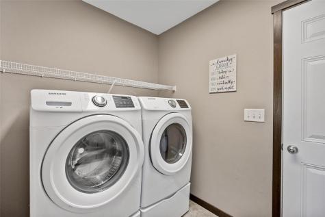 819 Heartland Court Fairfax IA 52228