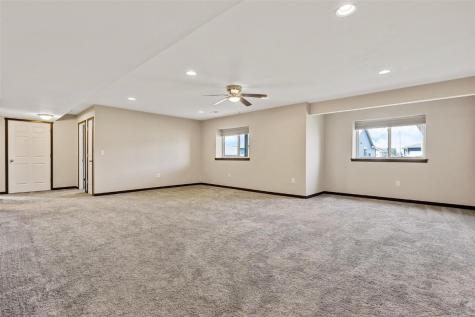 819 Heartland Court Fairfax IA 52228