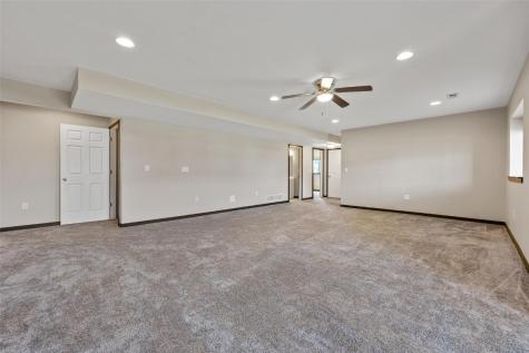 819 Heartland Court Fairfax IA 52228
