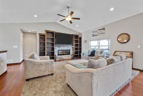819 Heartland Court Fairfax IA 52228