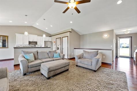 819 Heartland Court Fairfax IA 52228