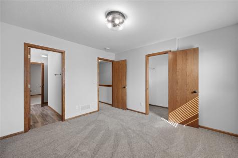 1472 Tower Lane Cedar Rapids IA 52402