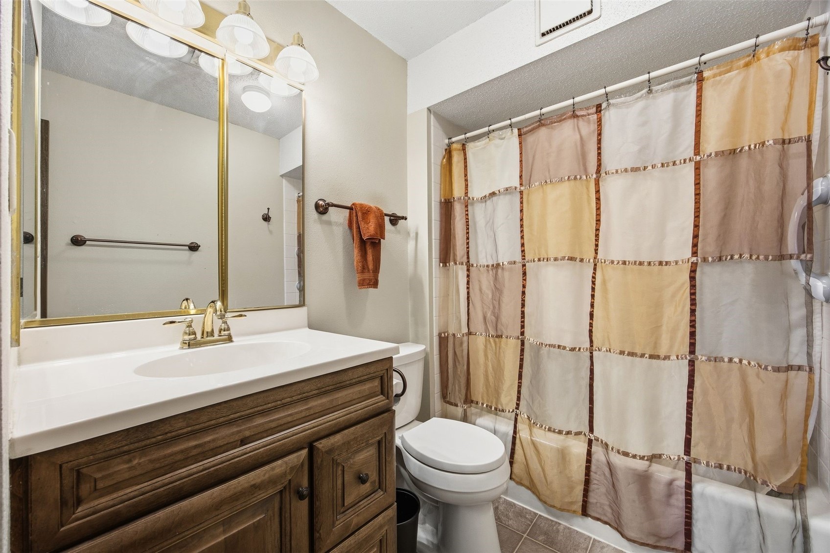 5712 Golden Court NE Cedar Rapids IA 52402