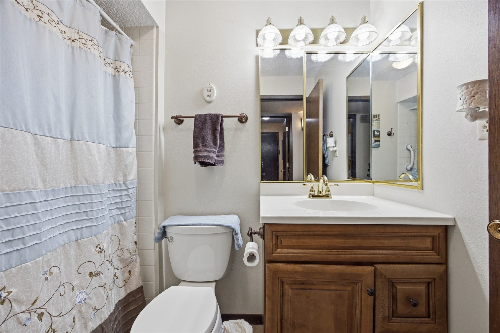 5712 Golden Court NE Cedar Rapids IA 52402
