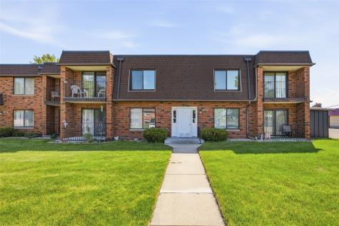 5712 Golden Court NE Cedar Rapids IA 52402