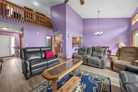 3502 Stoneview Circle SW Cedar Rapids IA 52404