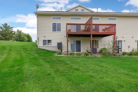 3502 Stoneview Circle SW Cedar Rapids IA 52404