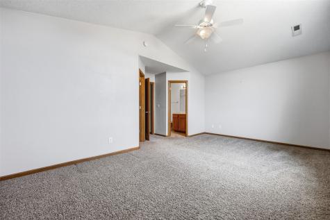 2535 Greenway Court Marion IA 52302