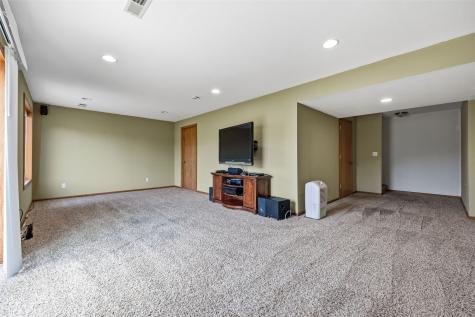 2535 Greenway Court Marion IA 52302