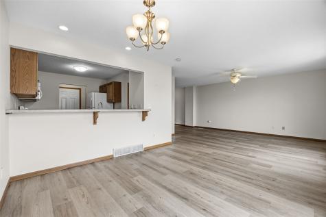 2535 Greenway Court Marion IA 52302