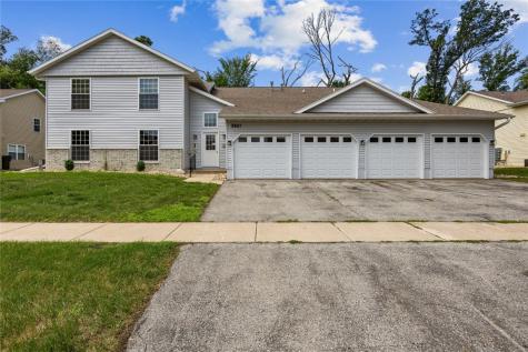 3921 Lexington Drive NE Cedar Rapids IA 52402