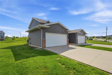3104 Blackberry Circle SW Cedar Rapids IA 52404