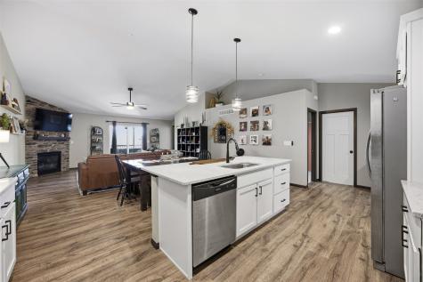 1410 Legend Drive Tiffin IA 52340