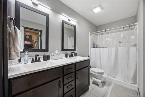 1410 Legend Drive Tiffin IA 52340