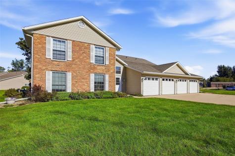 6106 Greenbriar Lane SW Cedar Rapids IA 52404
