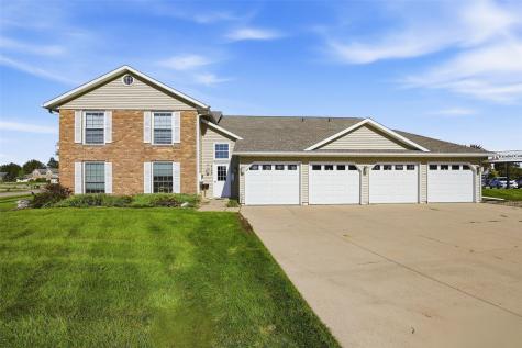 6106 Greenbriar Lane SW Cedar Rapids IA 52404
