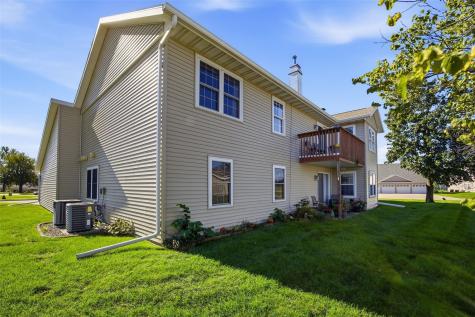 6106 Greenbriar Lane SW Cedar Rapids IA 52404