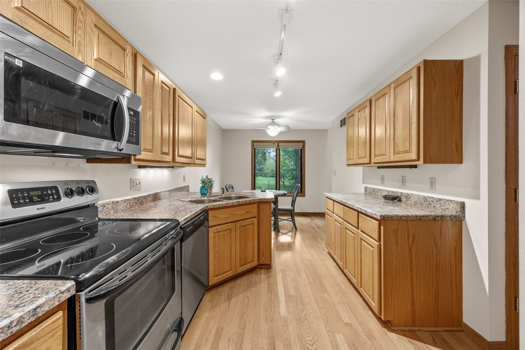 909 Dover Street Iowa City IA 52245