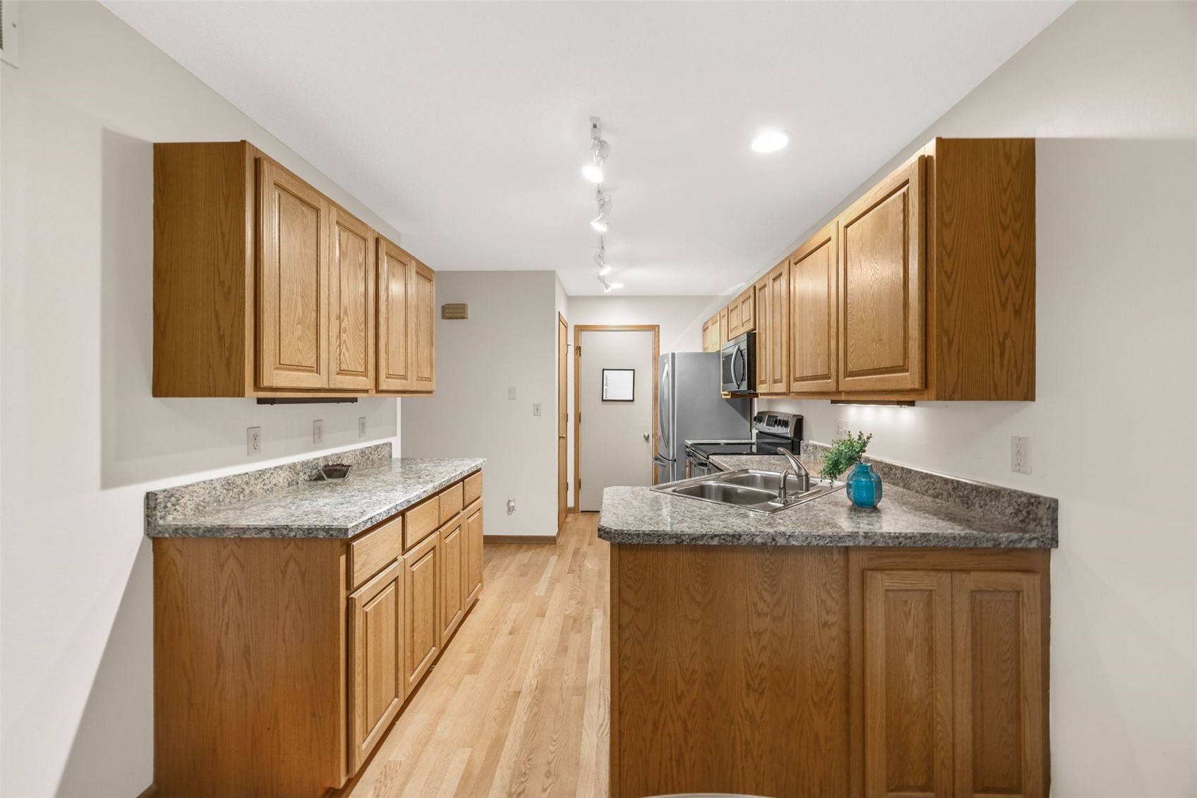 909 Dover Street Iowa City IA 52245