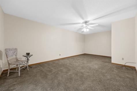 909 Dover Street Iowa City IA 52245