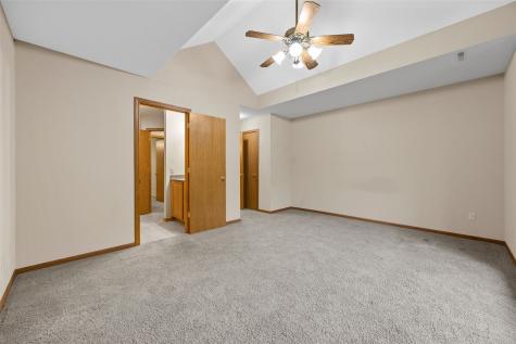 909 Dover Street Iowa City IA 52245