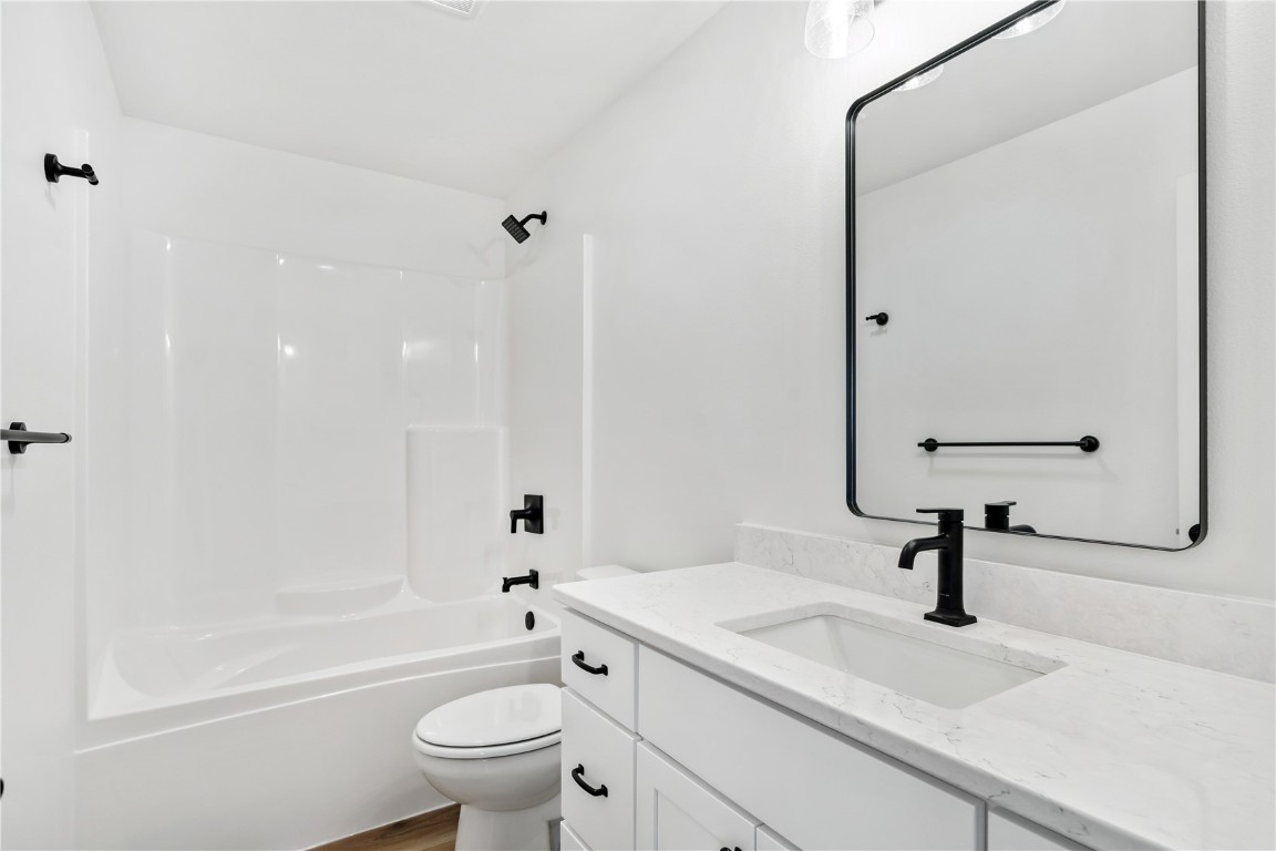 642 Maclan Court Iowa City IA 52246