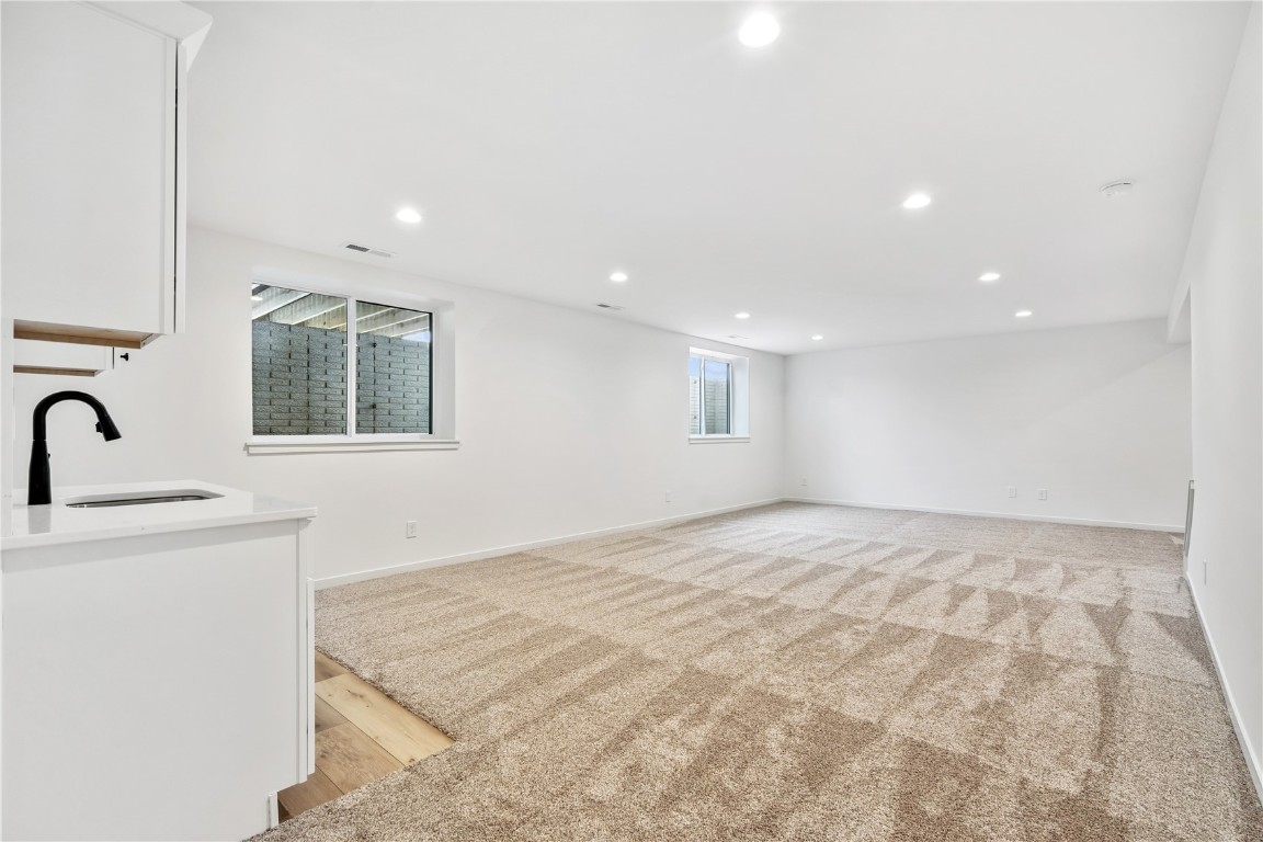 642 Maclan Court Iowa City IA 52246