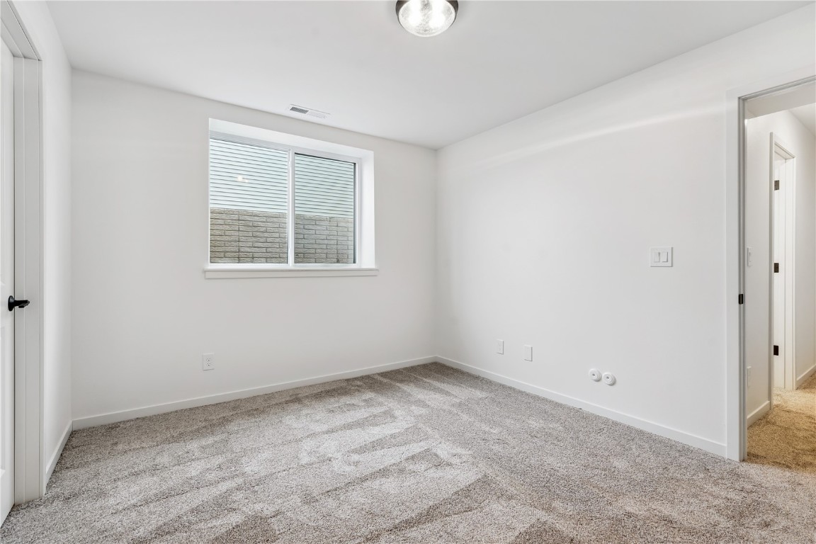 642 Maclan Court Iowa City IA 52246