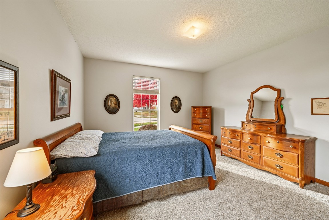 6305 Greenbriar Lane SW Cedar Rapids IA 52404