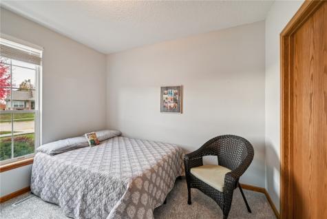 6305 Greenbriar Lane SW Cedar Rapids IA 52404