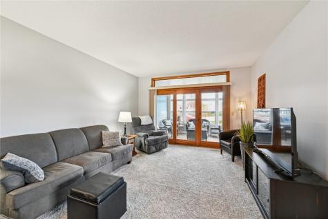 6305 Greenbriar Lane SW Cedar Rapids IA 52404