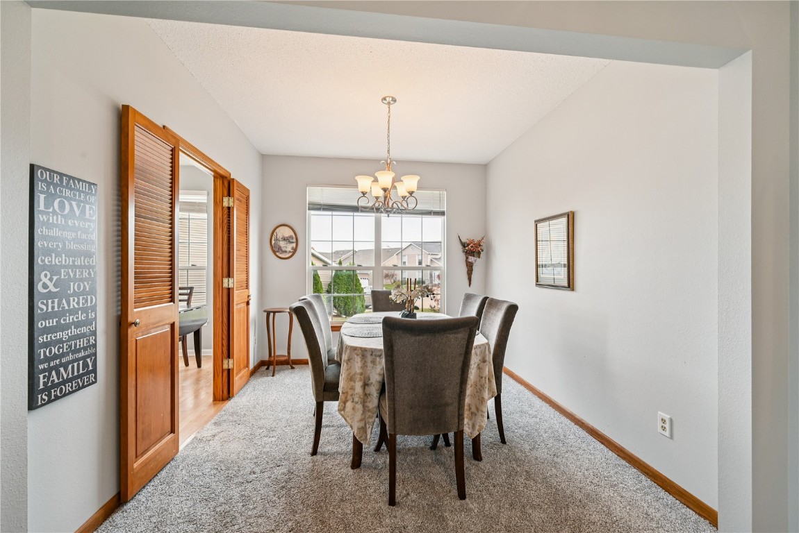 6305 Greenbriar Lane SW Cedar Rapids IA 52404