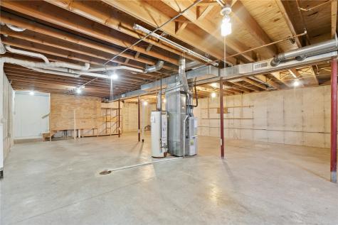 140 35th St Drive SE Cedar Rapids IA 52403