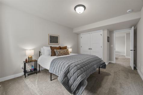 1277 Berkshire Lane North Liberty IA 52317