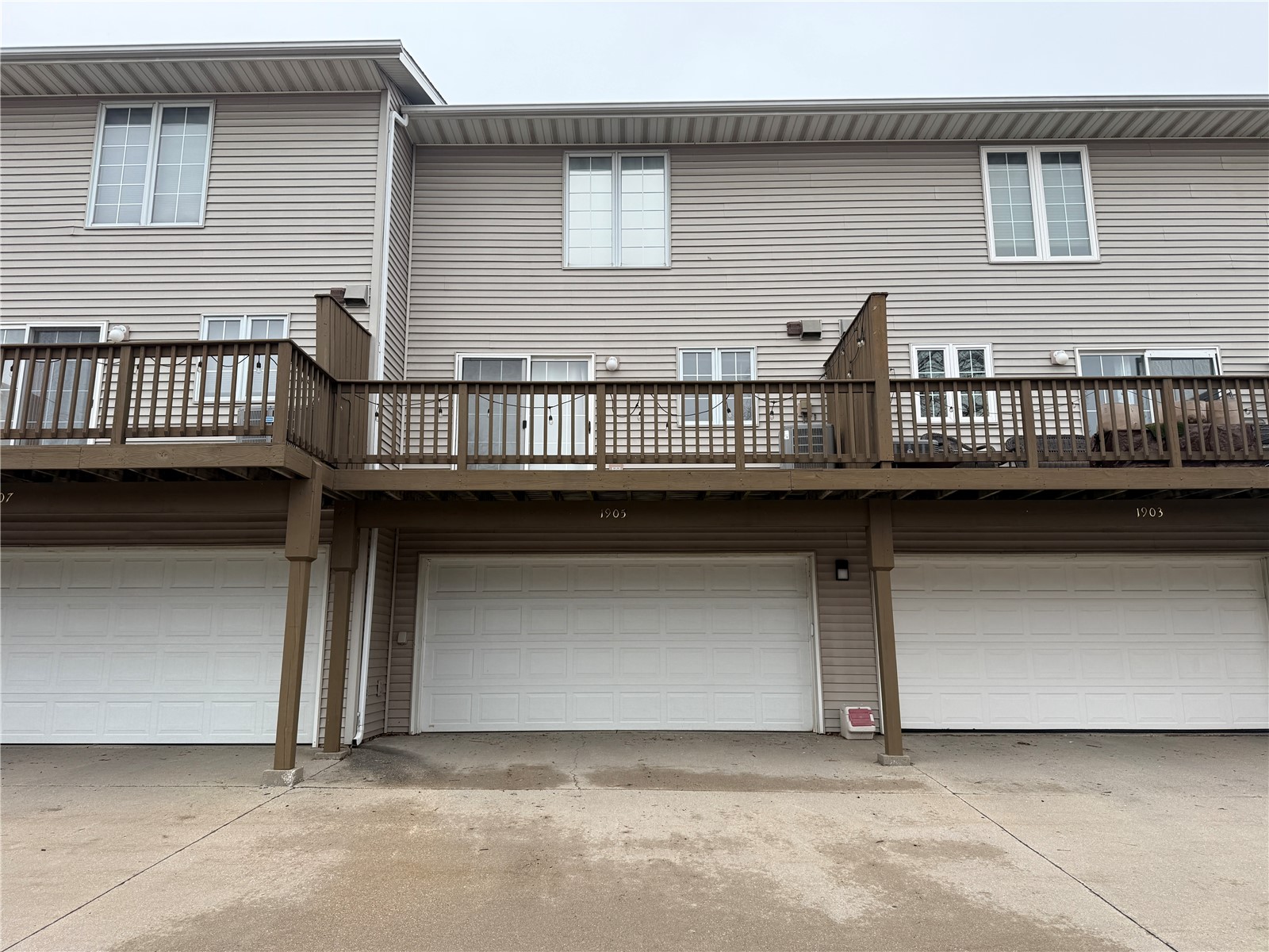 1905 Earl Road Iowa City IA 52246