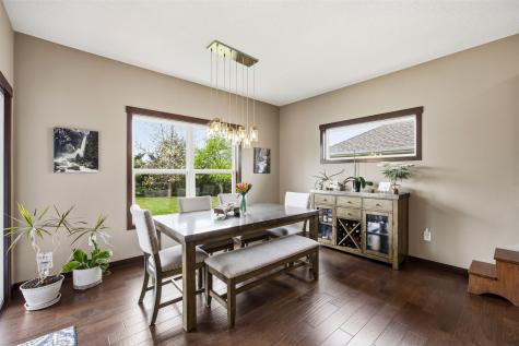 513 Majestic Oak Solon IA 52333