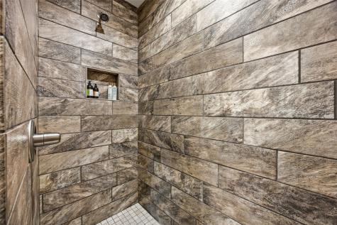 513 Majestic Oak Solon IA 52333