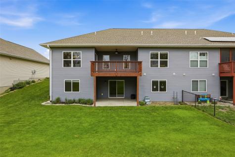513 Majestic Oak Solon IA 52333