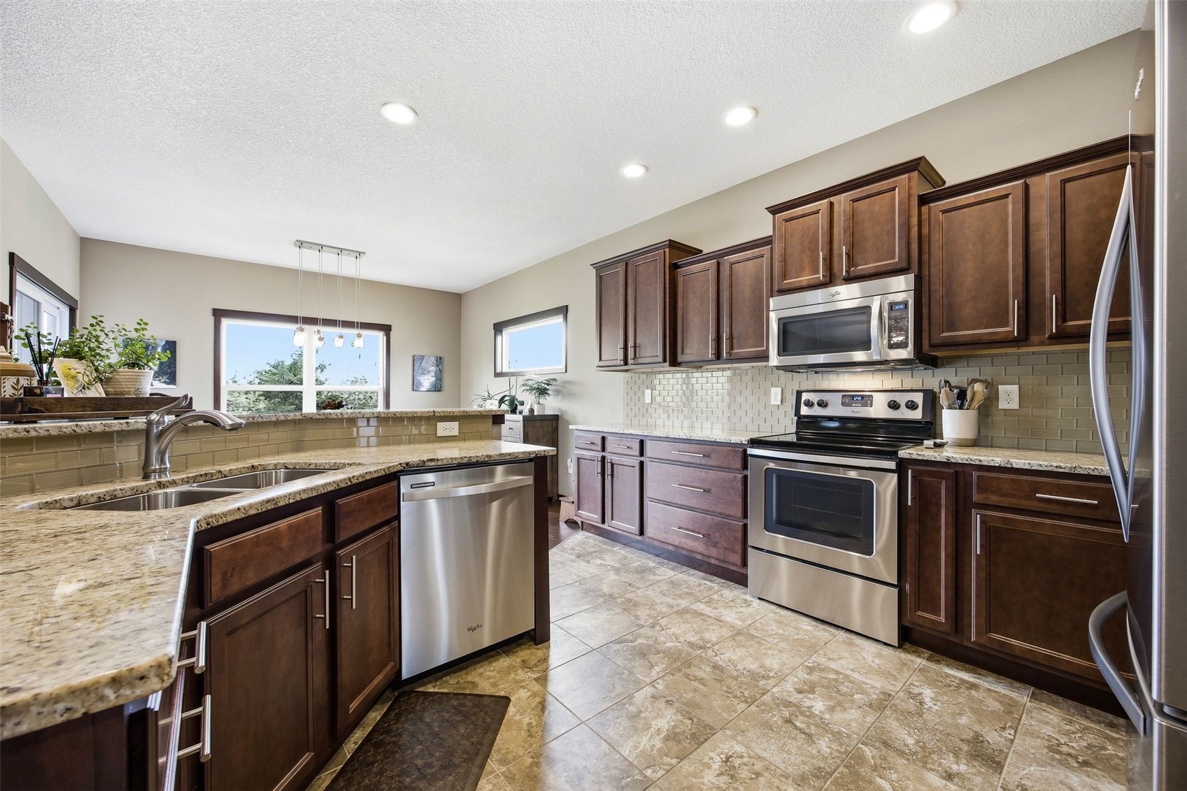 513 Majestic Oak Solon IA 52333