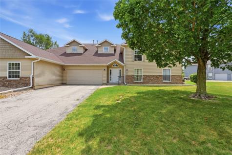 4320 Westchester Drive NE Cedar Rapids IA 52402