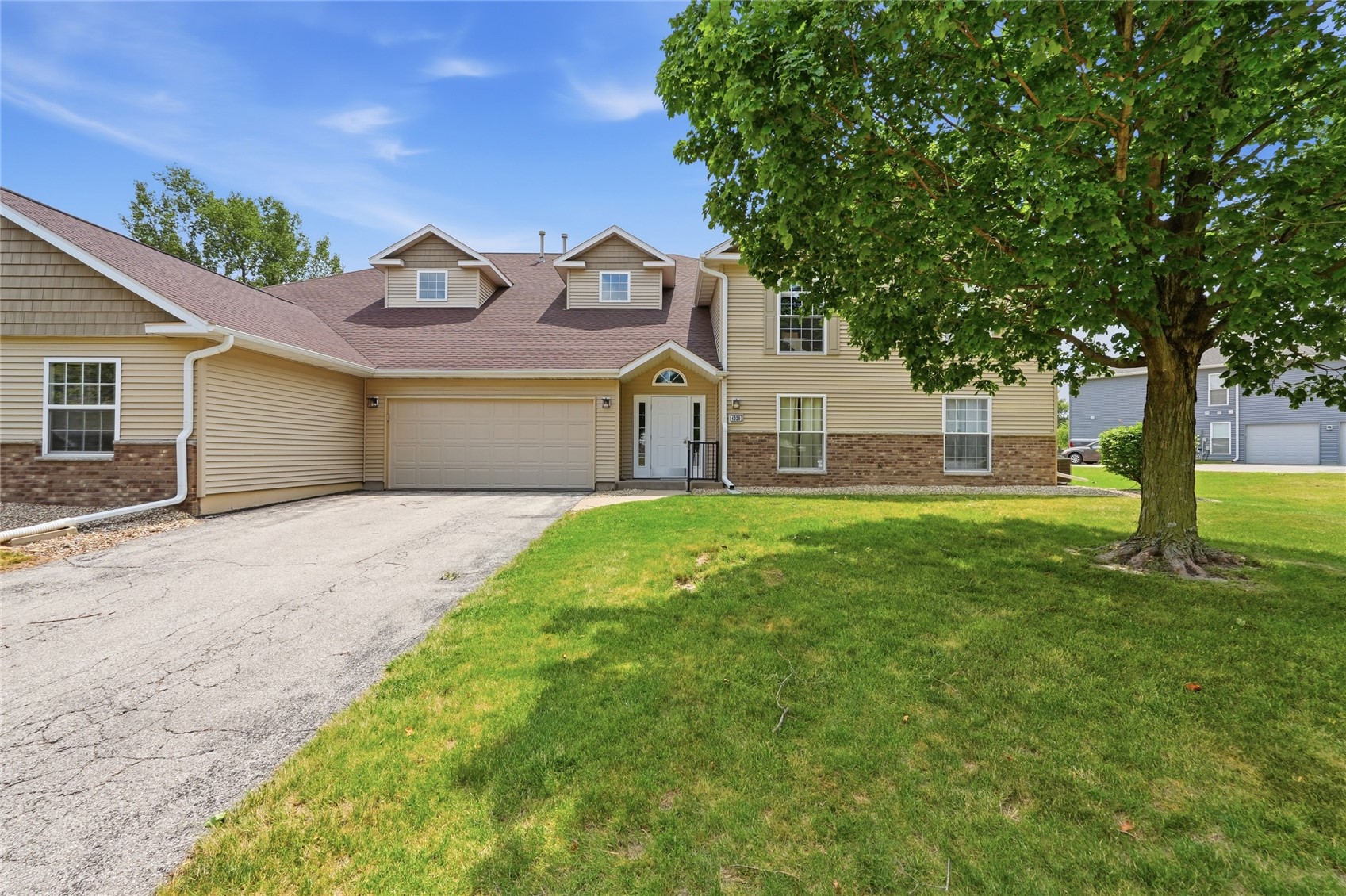 4320 Westchester Drive NE Cedar Rapids IA 52402