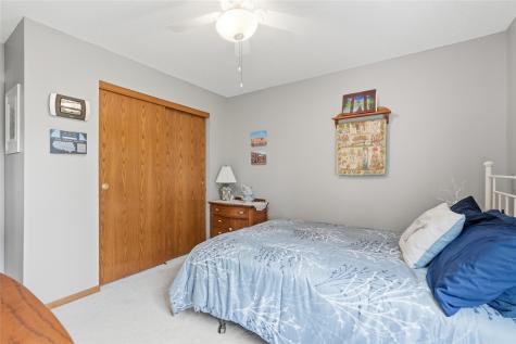 4320 Westchester Drive NE Cedar Rapids IA 52402