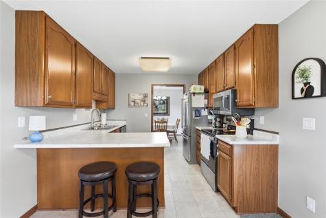 4320 Westchester Drive NE Cedar Rapids IA 52402