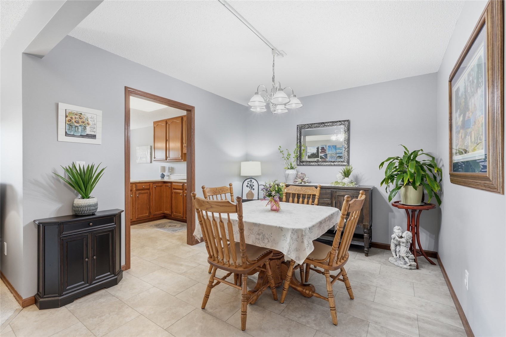 4320 Westchester Drive NE Cedar Rapids IA 52402