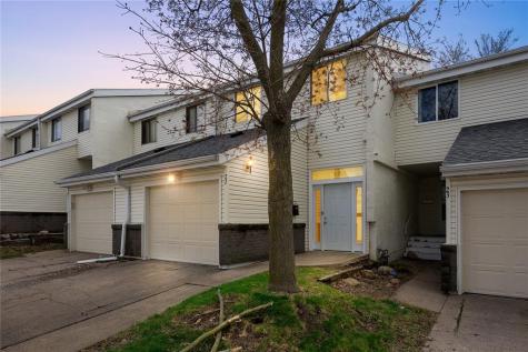 51 29th Avenue Drive SW Cedar Rapids IA 52404