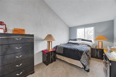51 29th Ave Drive SW Cedar Rapids IA 52404
