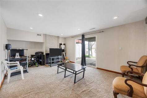 51 29th Ave Drive SW Cedar Rapids IA 52404