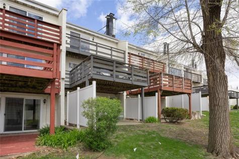 51 29th Ave Drive SW Cedar Rapids IA 52404