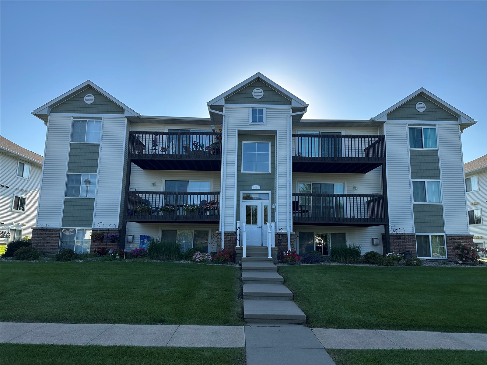 6430 Creekside Drive NE Cedar Rapids IA 52402