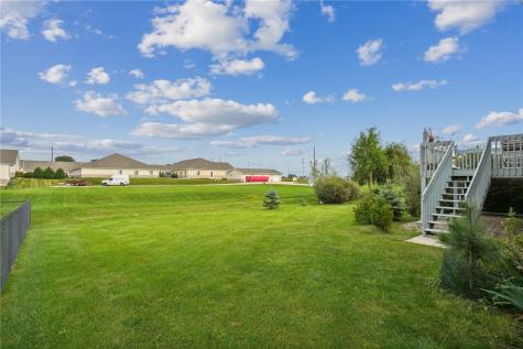 850 Rogers Street Robins IA 52328